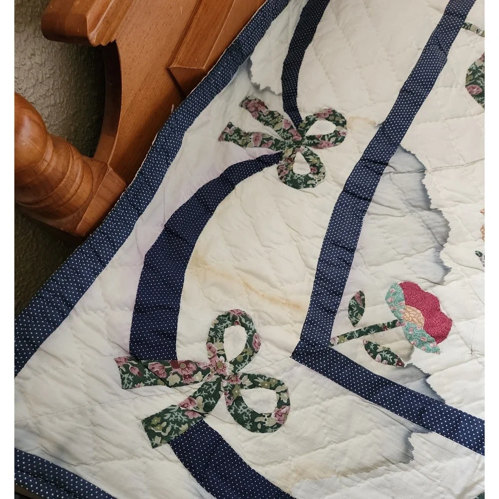 67‎ X 85 Quilt Bows Flowers Squares Rings Blue Green Red Brown Some Stains